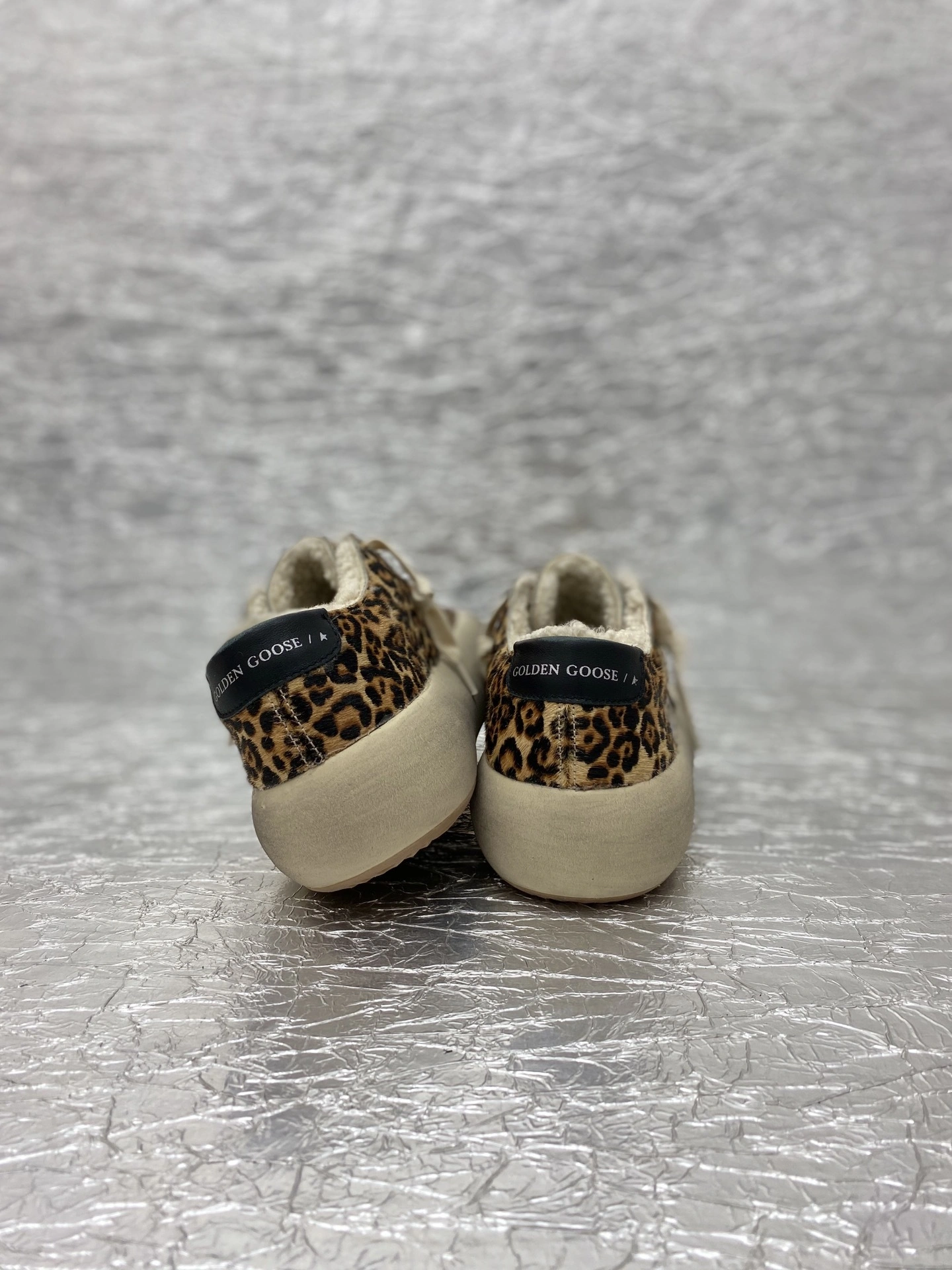 OOBB-- 6642 GWF00346.F002996.81472 GMF00346.F002996.81472 Space cowhide item:E-X362J2902T